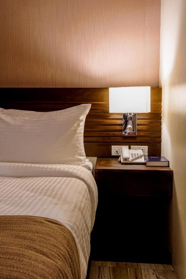 Hotel Areca เลกัซปี ภายนอก รูปภาพ